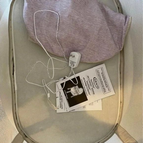 Bassinet with Sound - Picture 3 of 3